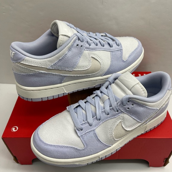 Nike WMNS Light Purple W NIKE DUNK LOW
GHOST/SUMMIT WHITE HF1985 001 Sneakers - Picture 10 of 16